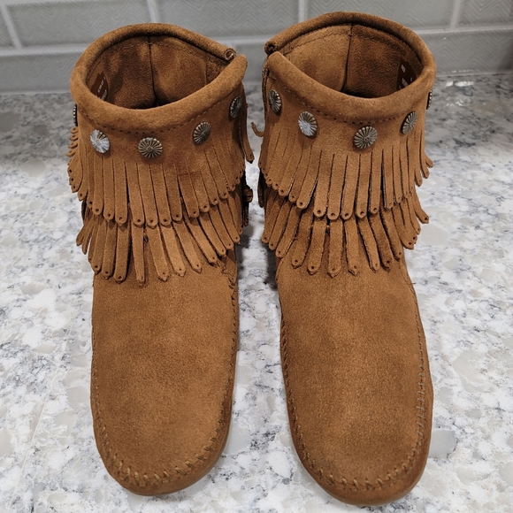 Women's Minnetonka Concho Moccasin Double Fringe Suede Side Zip Boots Sz: 8 - Picture 2 of 8